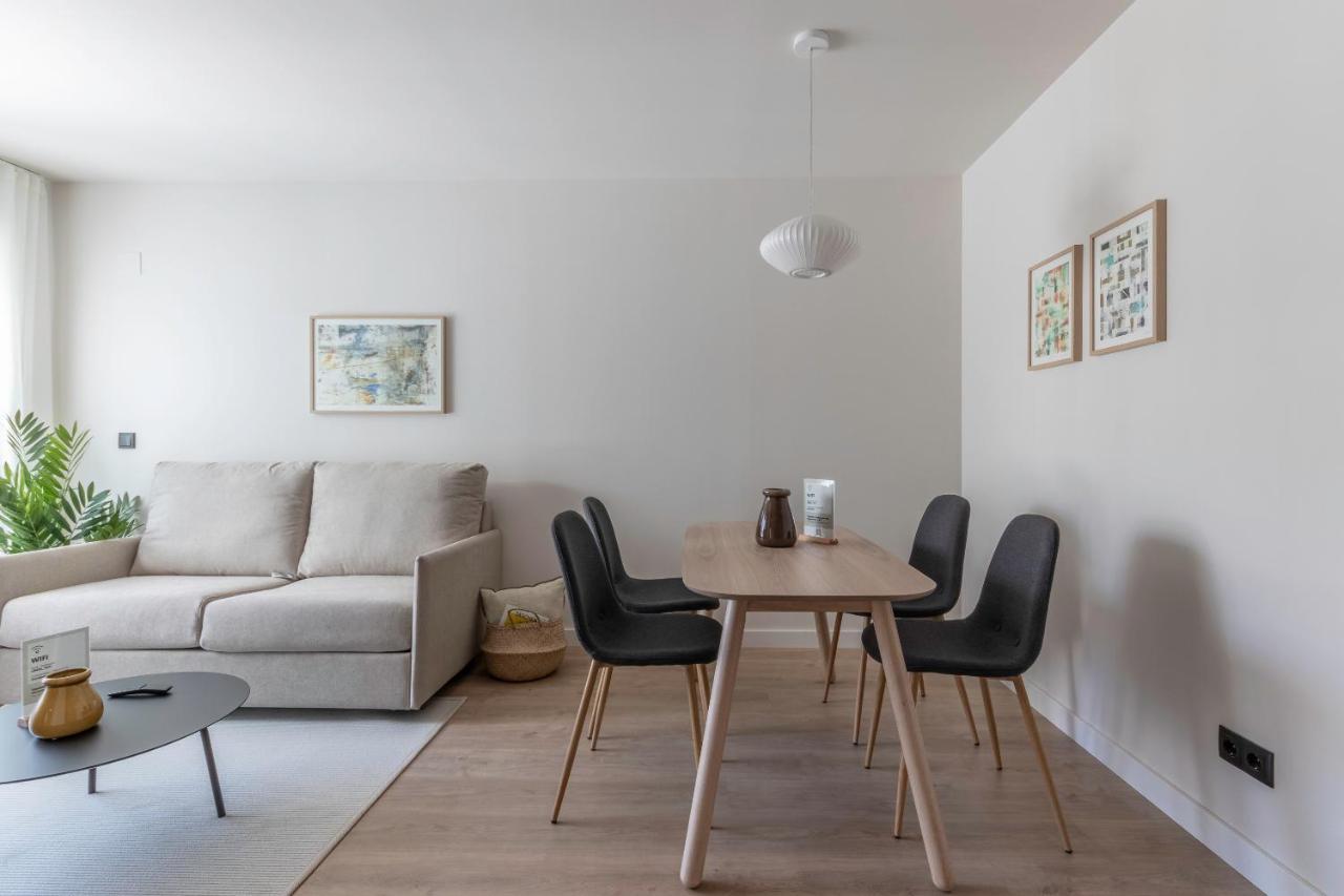 Apartamentos Libere Pamplona Yamaguchi Bagian luar foto